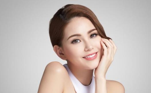 昆凌個(gè)人資料簡介 昆凌圖片 周杰倫老婆昆凌產(chǎn)女