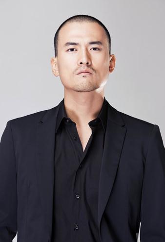 赫子銘個(gè)人資料圖片,何潔男友赫子銘曝光,何潔敢愛發(fā)布會(huì)郝子銘示愛