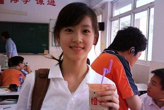 奶茶mm實習引圍觀,奶茶妹妹章澤天清純可愛真是宅男女神,揭秘奶茶妹妹走紅的原因組圖