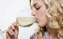飲酒多少算過量？喝多少酒算喝得太多？喝酒的危害