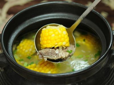 用什么鍋煲湯最好？煲湯用什么鍋 