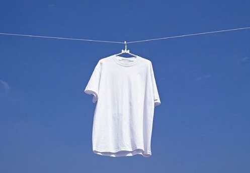白衣服發(fā)黃怎么辦？如何防止衣服發(fā)黃