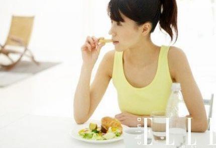胃疼怎么辦？四種傷胃的飲食禁忌壞習慣