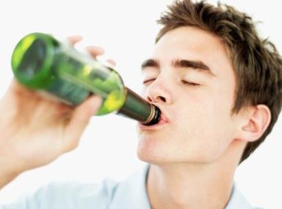 喝酒時不能吃什么菜？喝酒前吃什么不容易醉