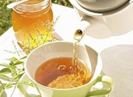 喝蜂蜜水有什么好處？蜂蜜水的作用與功效