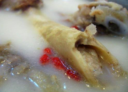 骨頭湯怎么熬更有營養？骨頭湯的食用禁忌