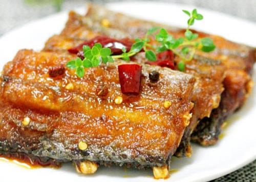 帶魚怎么做好吃？怎么做帶魚不容易碎