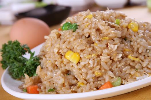 醬油炒飯怎么做？醬油炒飯的做法