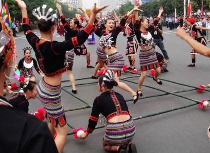 黎族有什么風(fēng)俗習(xí)慣？中國少數(shù)民族黎族的來歷習(xí)俗