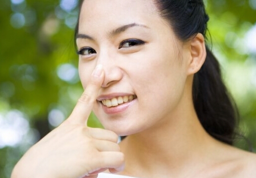 塌鼻子怎么辦？塌鼻子適合什么發型？