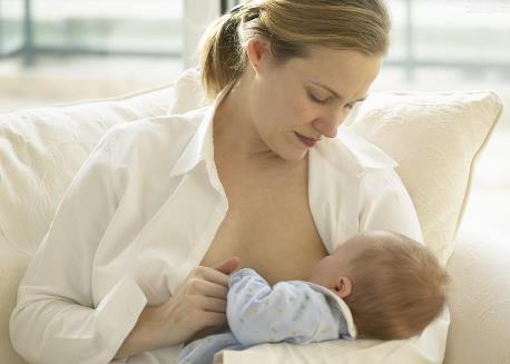 人初乳好嗎？人初乳能喂寶寶嗎