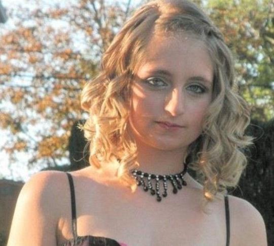 美國17歲少女一覺睡了64天，被稱真實版睡美人