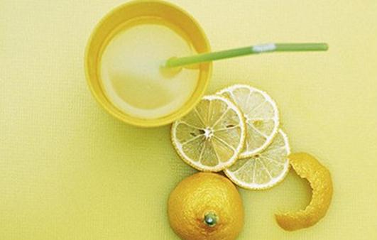 凡士林消眼睛腫？老護(hù)膚方式依舊有效