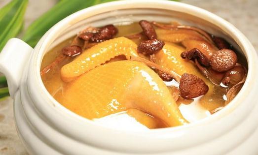 怎么燉雞湯更營養(yǎng)？喝雞湯有什么好處？