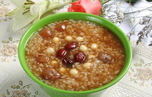 吃什么能夠養(yǎng)胃？烤饅頭養(yǎng)胃？