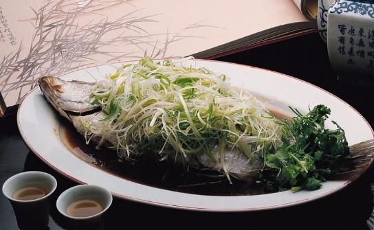 吃清蒸魚有什么好處？清蒸魚怎么做？