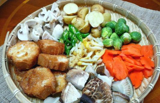 產后奶水少怎么辦？多食金針菜
