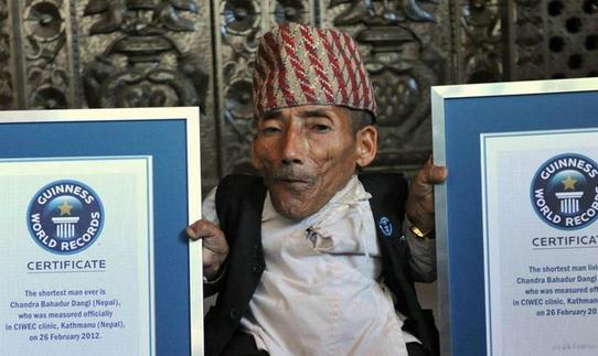 世界上最矮成人男子去世，享年75歲