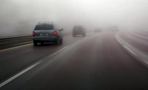 霧天開車我們要注意啥問題？