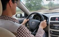 開車眼睛疲勞要學會8招緩解