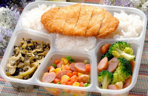 上班族帶飯 怎么吃午飯更健康？