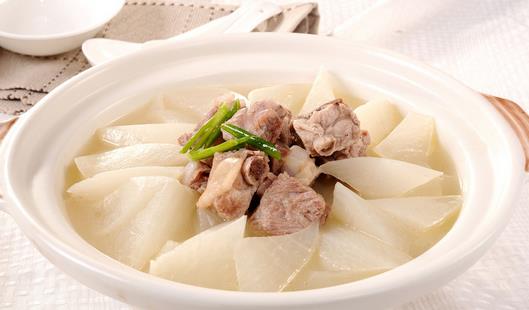 冬季皮膚干燥過敏吃什么好？