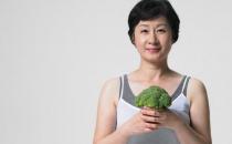 中年女性保養乳房 須做好三方面