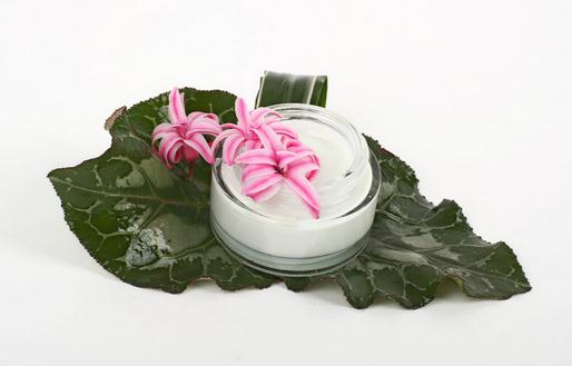護(hù)膚品里有酒精到底好不好？