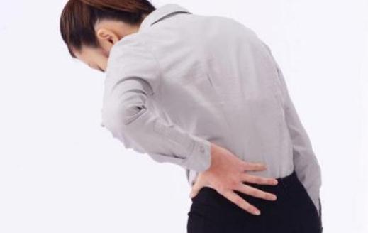 女人經(jīng)常腰痛是啥原因？