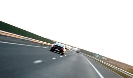 揭秘男人的開車陋習