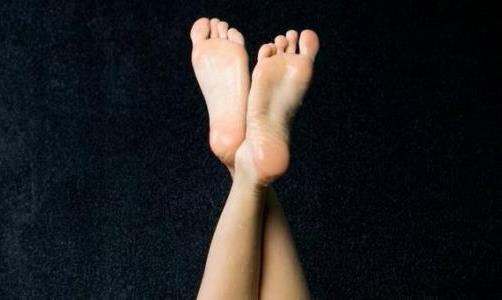 甲溝炎是什么？患甲溝炎的原因