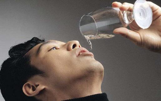 男性飲酒過量會導致陽痿 中醫教男人養腎秘訣