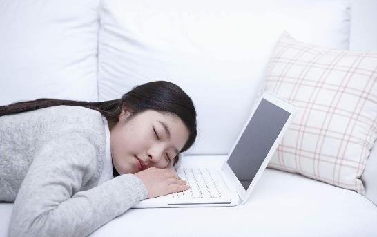 為啥青年女性脫發嚴重