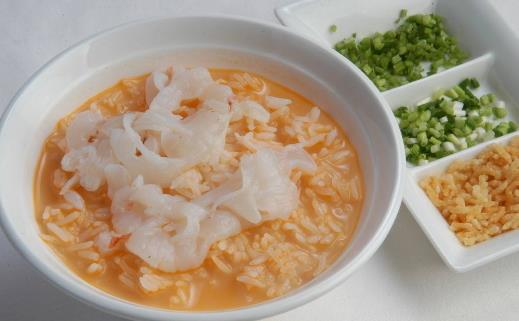 吃湯泡飯也要注意細(xì)嚼慢咽！