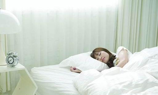 女人睡眠不足竟會(huì)誘發(fā)抑郁癥？