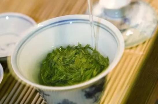 茶中佳品明前茶的獨特優點 喝明前茶的注意事項