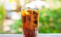 孕婦喝碳酸飲料 對(duì)胎兒存在影響