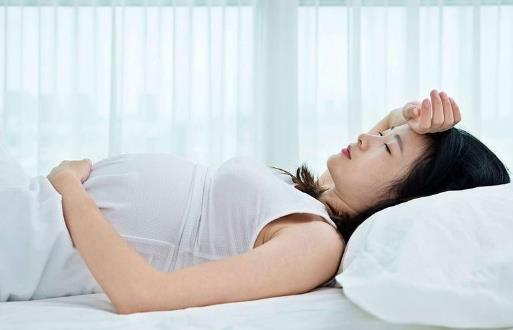 為啥孕期會(huì)水腫？專(zhuān)家建議：平常做到這3點(diǎn)，幫你緩解孕期水腫