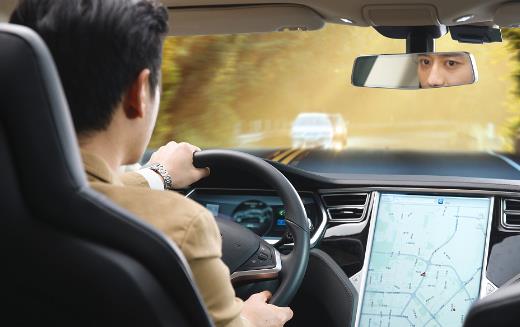 科學的駕駛姿勢你知道嗎？ 途駕車時應注意哪些問題呢