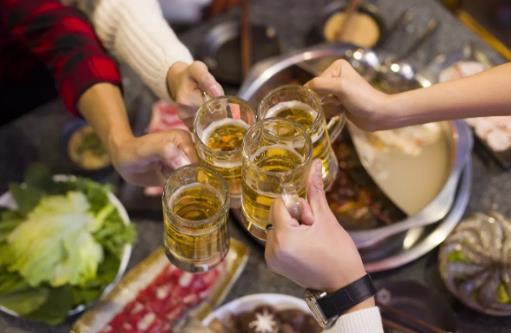 膽固醇過(guò)高的原因有哪些？它有哪些飲食禁忌？