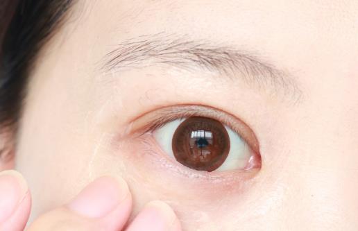 10個(gè)妙招去黑眼圈見效快
