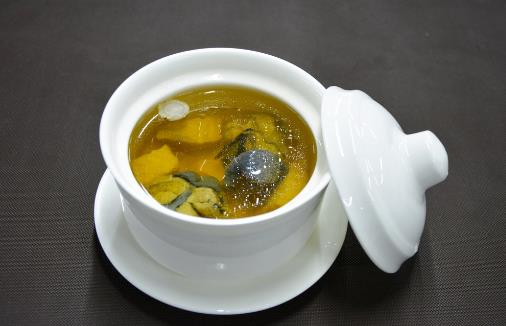 燉湯時，營養(yǎng)都在肉里，不在湯里？