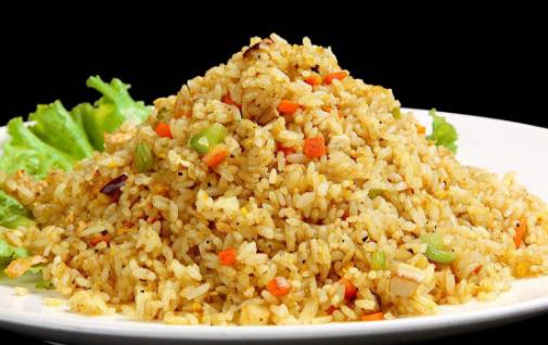 掌握幾個“炒飯”技巧，幫你做好小吃攤，從簡從速的做出