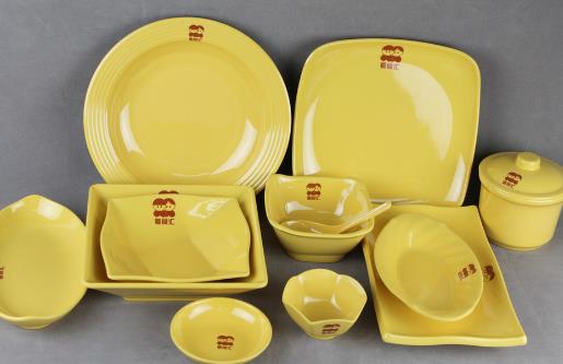 不同材質的餐具是否有毒 陶瓷塑料餐具大揭秘