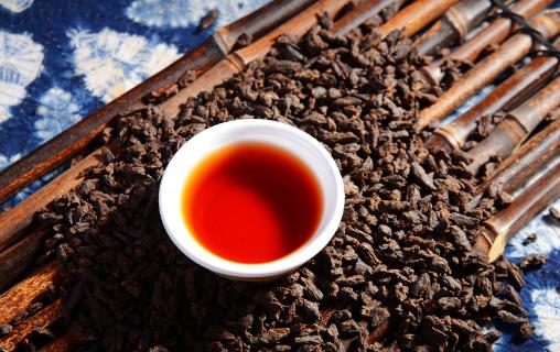 紅茶、綠茶到底喝哪種茶最養胃？天天喝茶水，你未必喝對