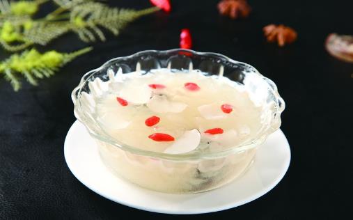女性喝紅糖水能夠補血嗎？營養師：四類食物的效果更好，