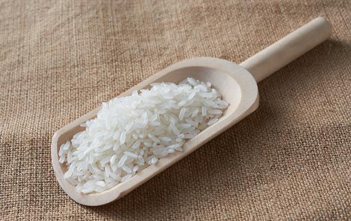 大米放冰箱容易被污染？假！但有些食物寧愿扔了，也不能