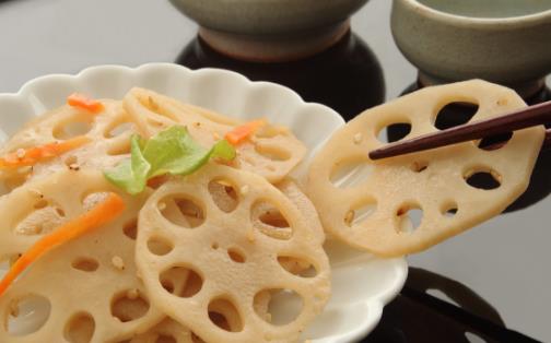 立秋之后要吃藕，七孔藕和九孔藕有區(qū)別嗎？搭配排骨食療