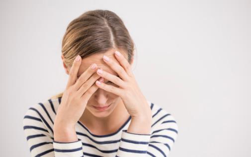 女性常加班更易發生抑郁癥狀 抑郁癥有哪些危害