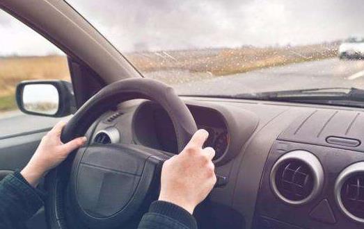 新手開車上路 養成開車的八個好習慣避開危險